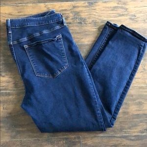 Old Navy Rockstar Jeans- Mid rise